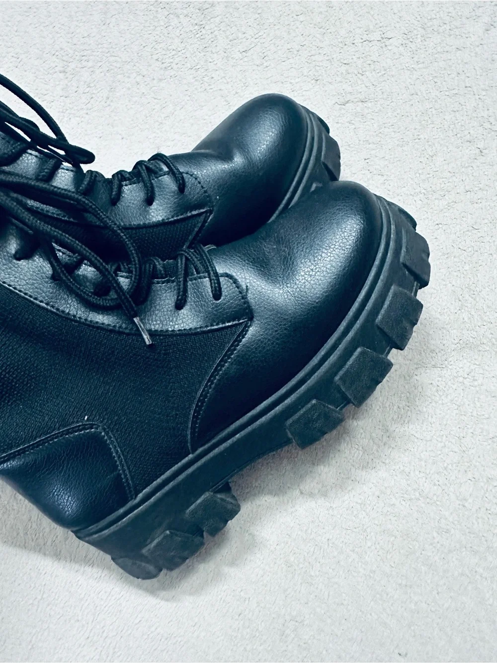 Wild Diva Lounge Boots Size 7 Black - Very Comfortable